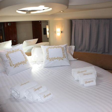 Porto Private Yacht- Accommodation Douro River Экстерьер фото