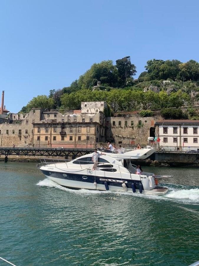 Porto Private Yacht- Accommodation Douro River Экстерьер фото
